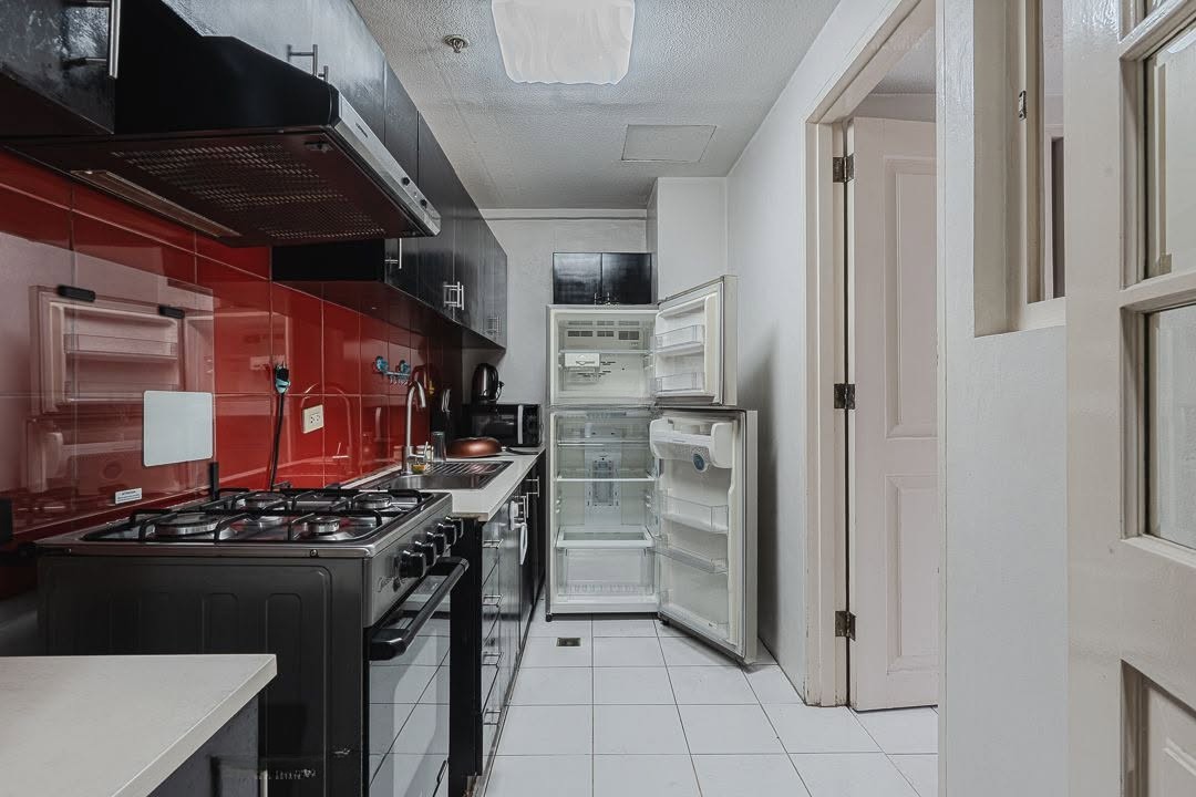 3-BedroomCondoUnitforSaleinTwoLafayetteSquareCondominium,SalcedoVillage,Makati-10.jpg