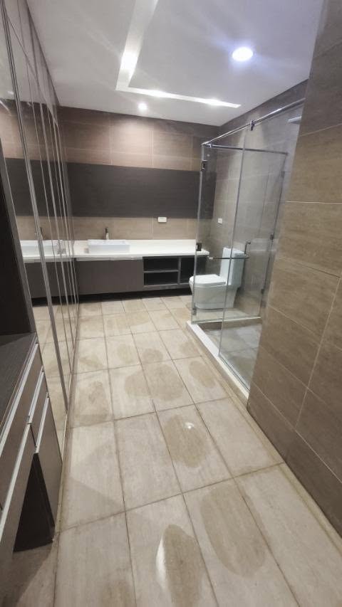 4-BedroomTownhouseforLeaseinHorseshoe,QuezonCity-10.jpg