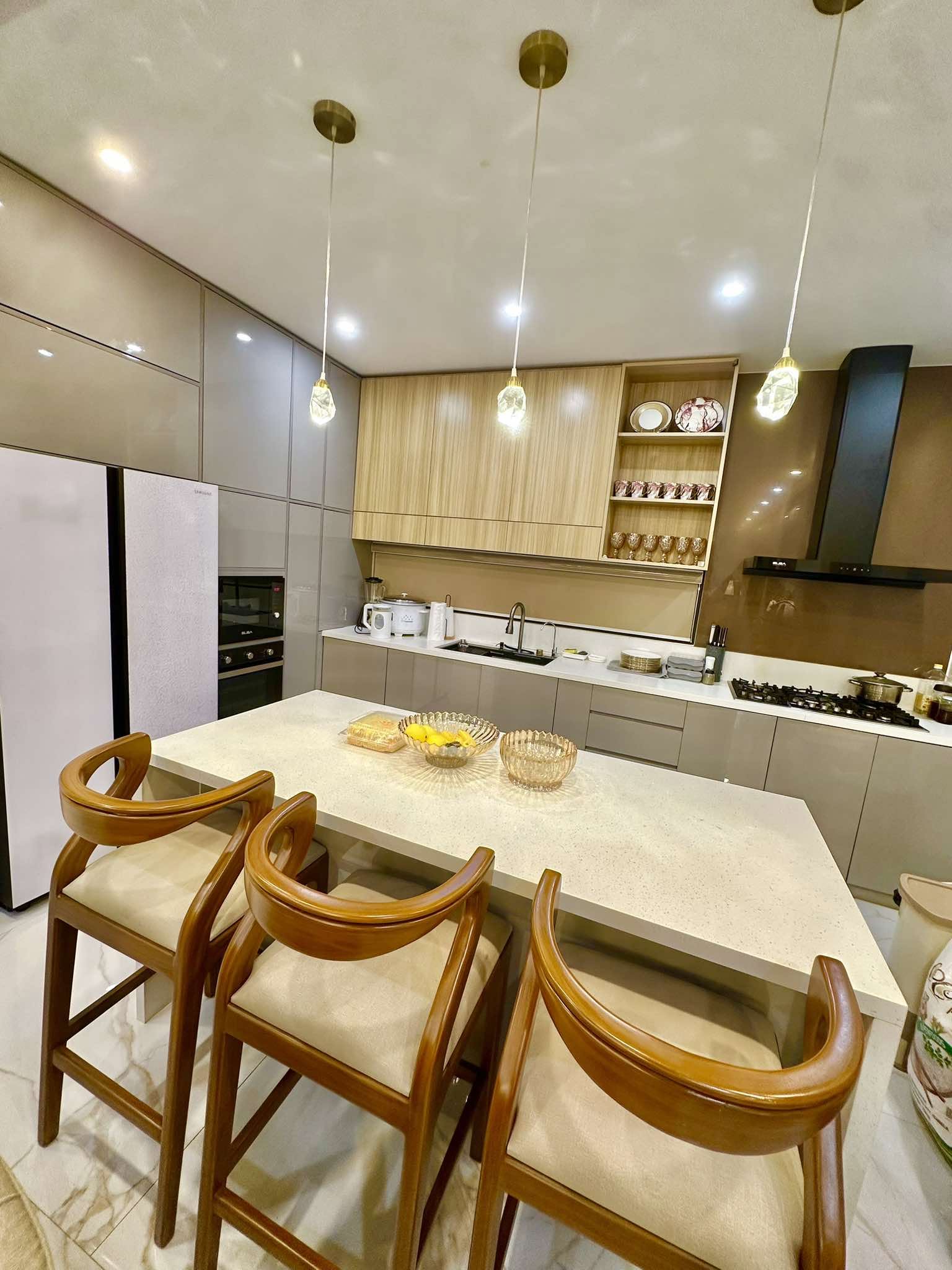 7-BedroomHouseandLotforSaleinSto.ThomasVillage,NorthCaloocan-10.jpg
