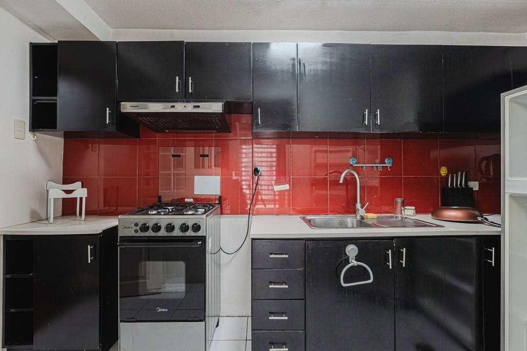 3-BedroomCondoUnitforSaleinTwoLafayetteSquareCondominium,SalcedoVillage,Makati-9.jpg