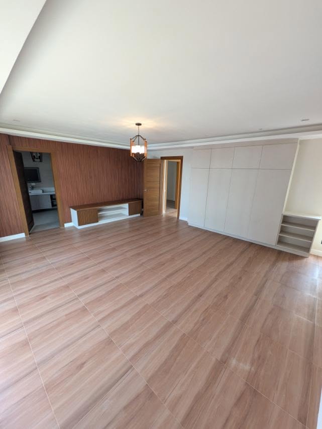 6-BedroomHouseandLotforSaleinGreenwoodsExecutiveVillage,Taytay,Rizal-12.jpg