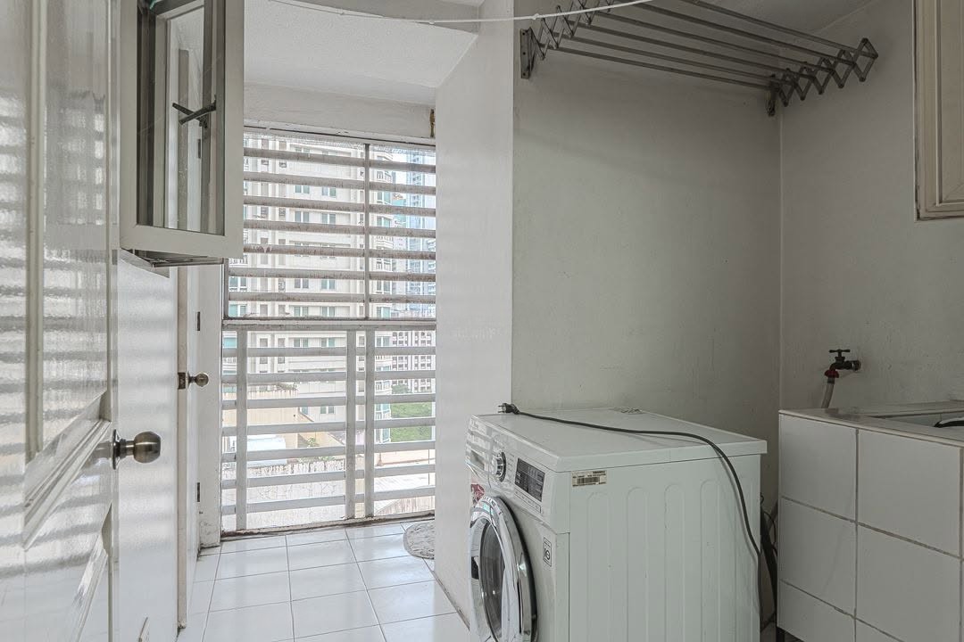 3-BedroomCondoUnitforSaleinTwoLafayetteSquareCondominium,SalcedoVillage,Makati-17.jpg