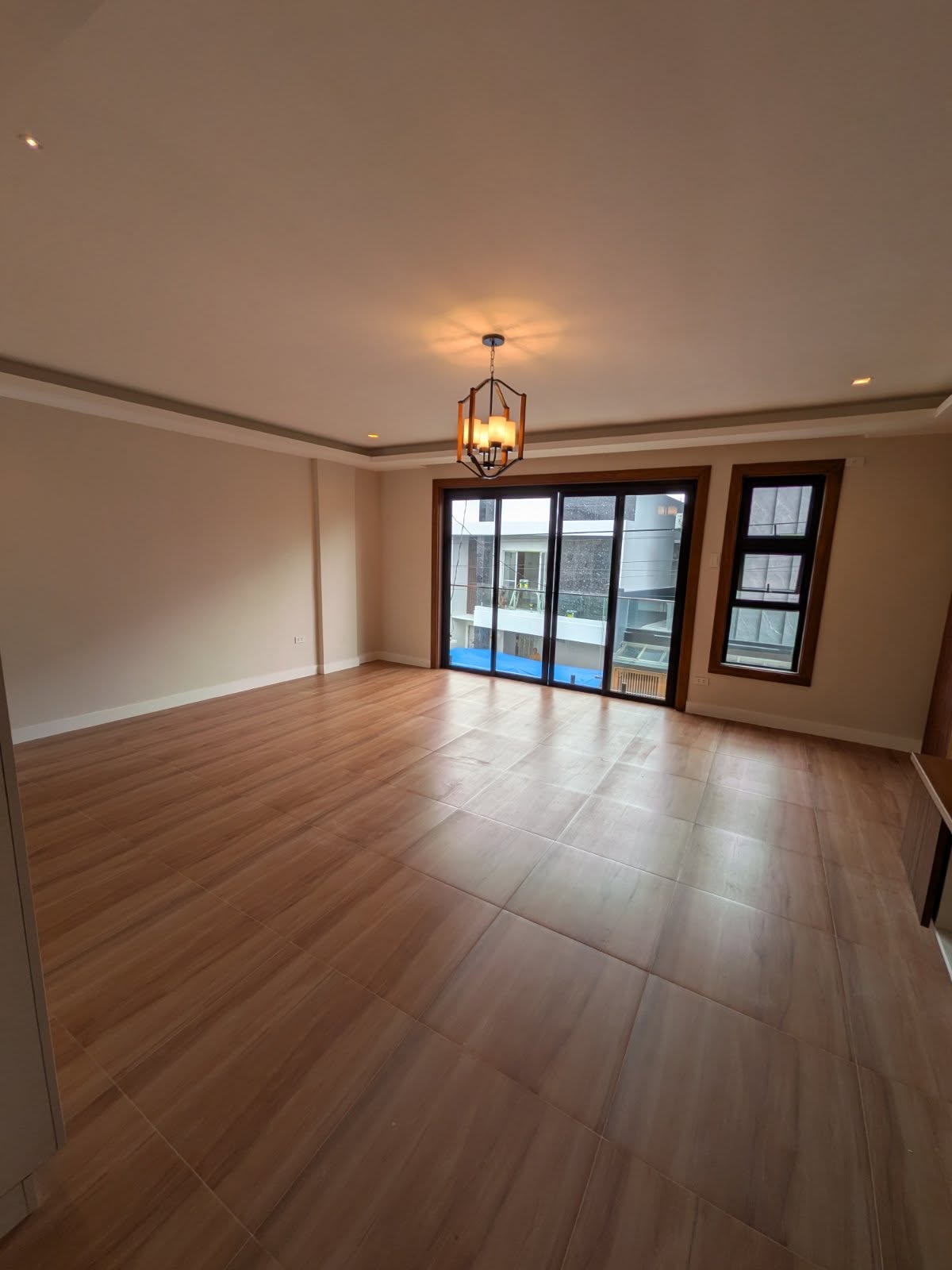 6-BedroomHouseandLotforSaleinGreenwoodsExecutiveVillage,Taytay,Rizal-13.jpg