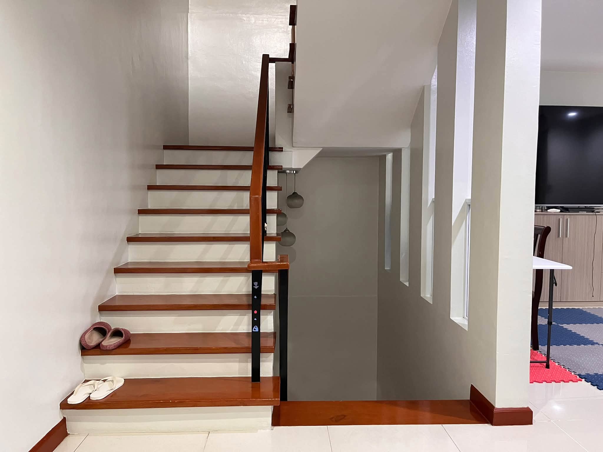 3-BedroomFullyFurnishedTownhouseforSalenearQuezonAve.,QuezonCity-15.jpg
