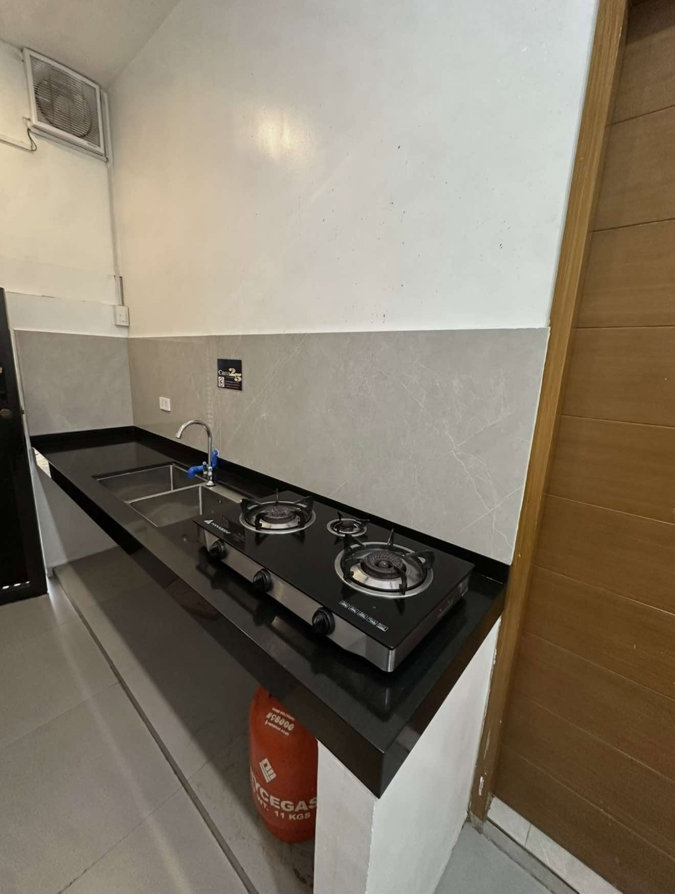 7-BedroomHouseandLotforSaleinSto.ThomasVillage,NorthCaloocan-13.jpg