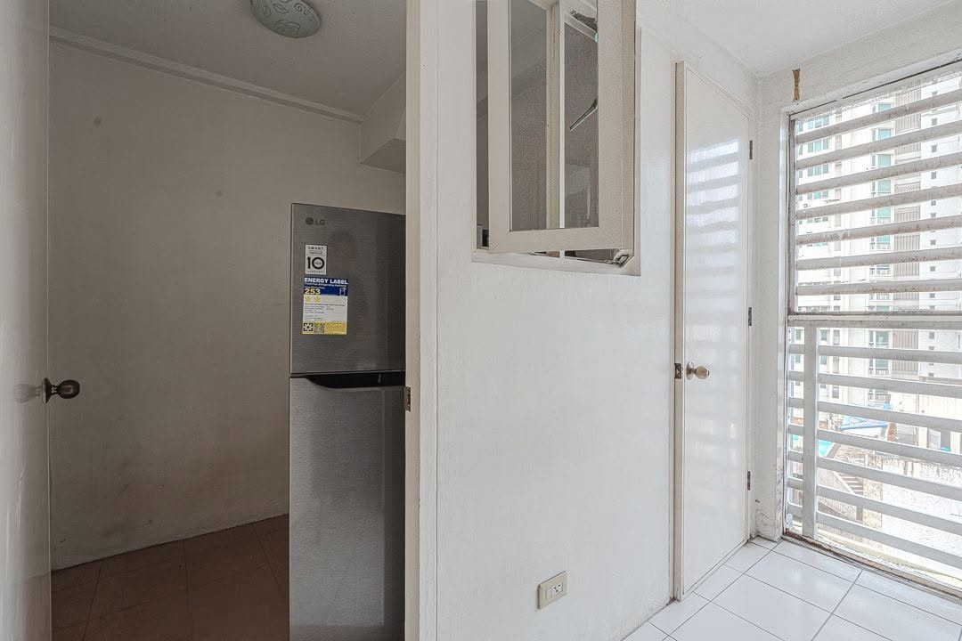 3-BedroomCondoUnitforSaleinTwoLafayetteSquareCondominium,SalcedoVillage,Makati-14.jpg