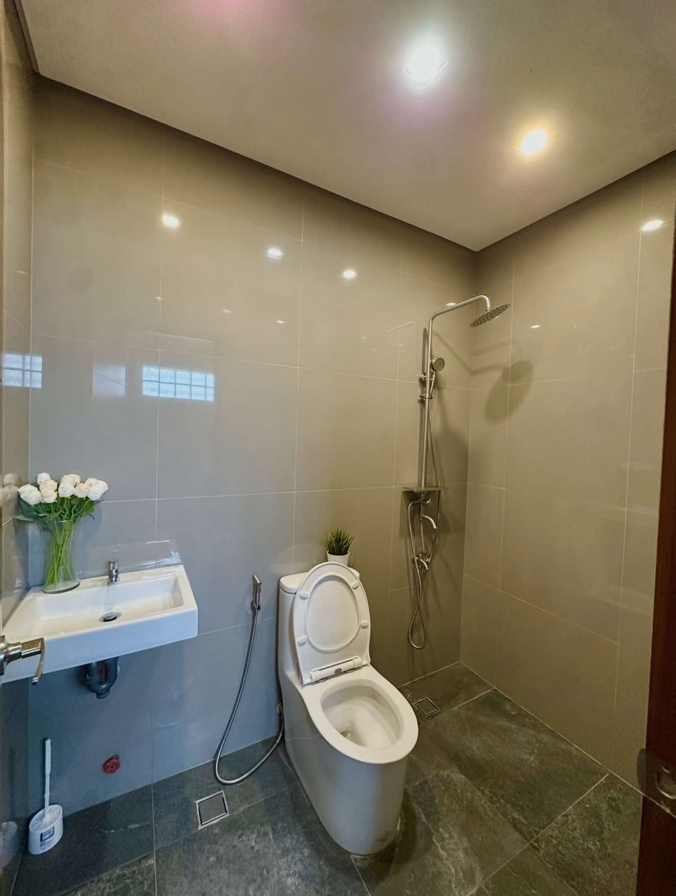 7-BedroomHouseandLotforSaleinSto.TomasVillage,NorthCaloocan-16.jpg