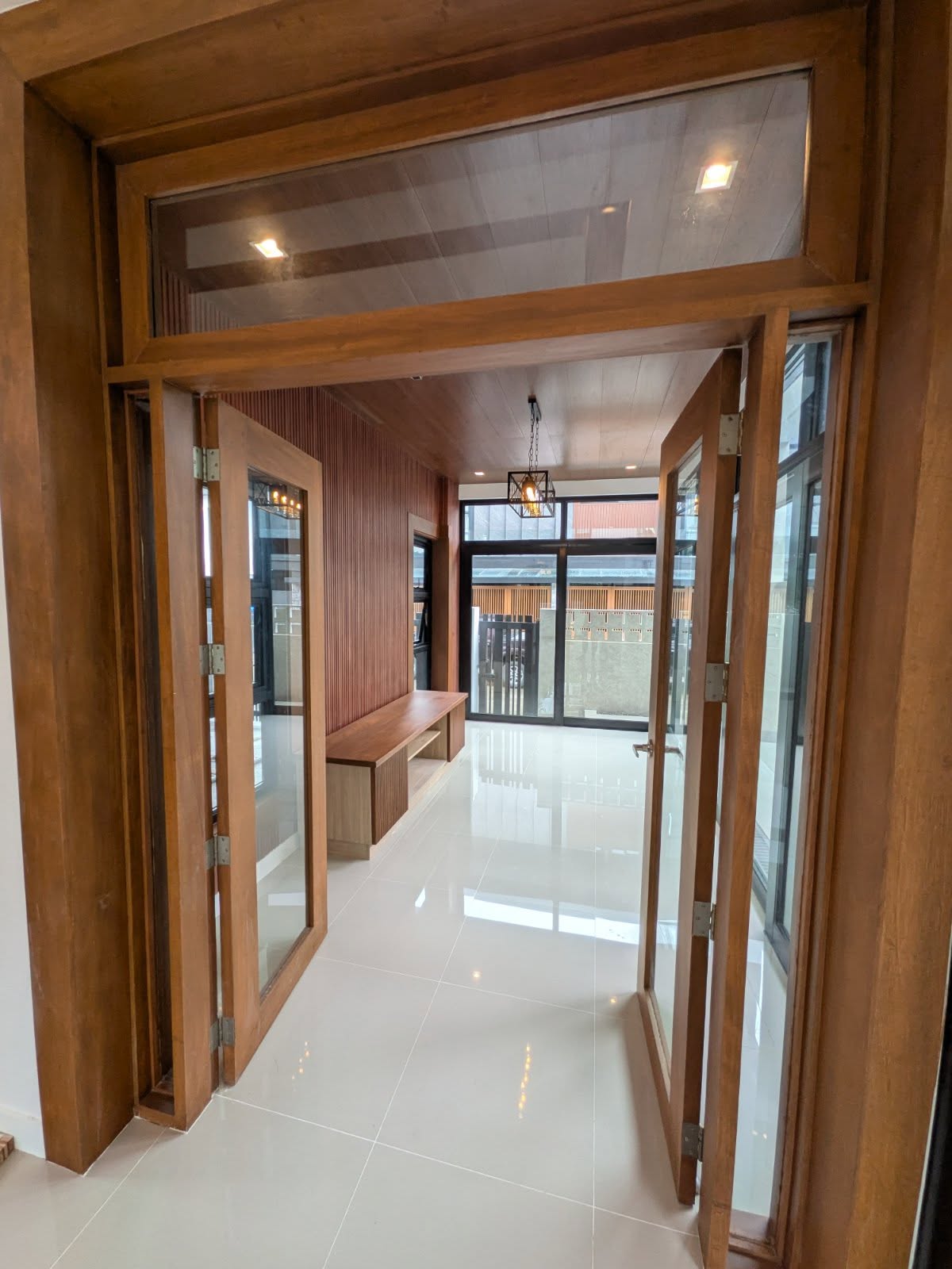 6-BedroomHouseandLotforSaleinGreenwoodsExecutiveVillage,Taytay,Rizal-16.jpg