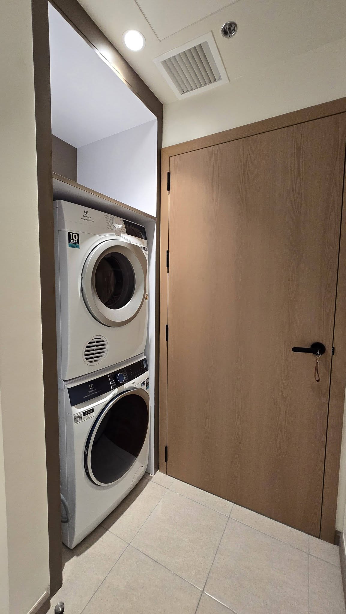 3-BedroomCondoUnitforLeaseinAureliaResidences,BGC,TaguigCity-15.jpg