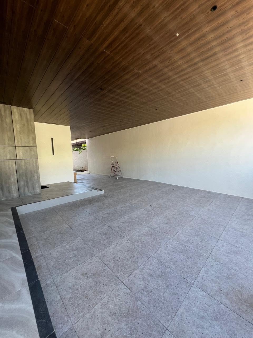Modern5-BedroomHouseandLotforSaleinBFHomes,Parañaque-2.jpg