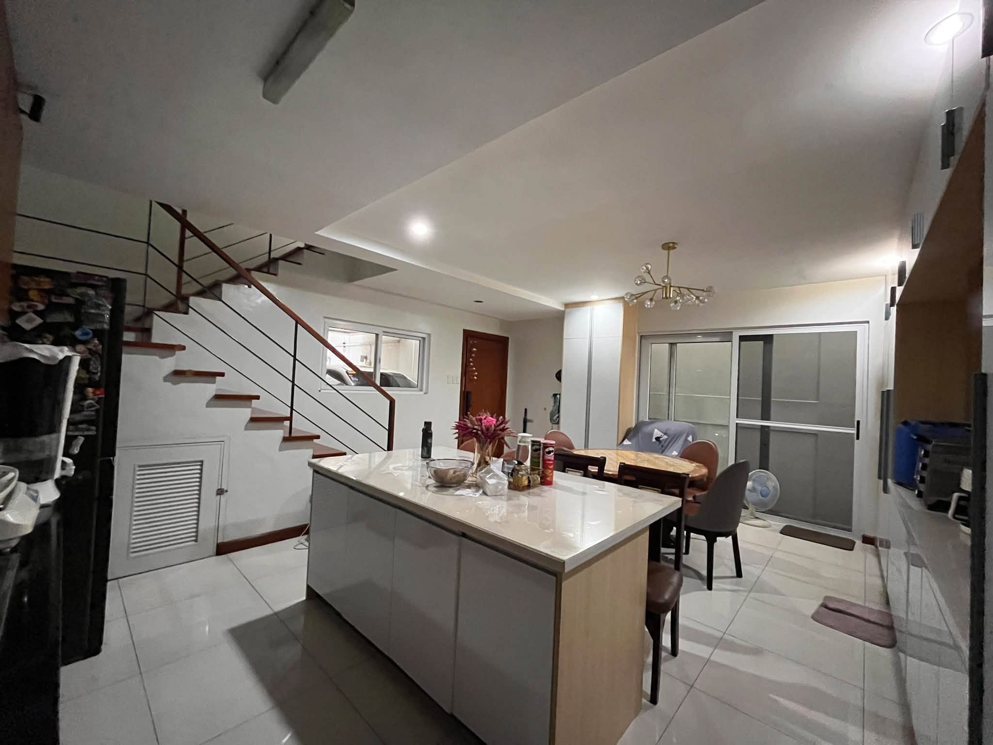 3-BedroomFullyFurnishedTownhouseforSalenearQuezonAve.,QuezonCity-4.jpg