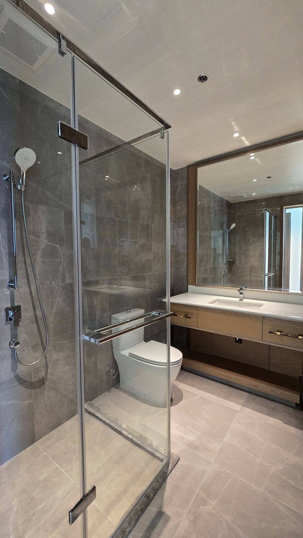 3-BedroomCondoUnitforLeaseinAureliaResidences,BGC,TaguigCity-18.jpg