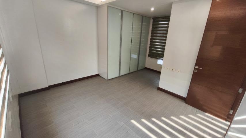 4-BedroomTownhouseforLeaseinHorseshoe,QuezonCity-23.jpg