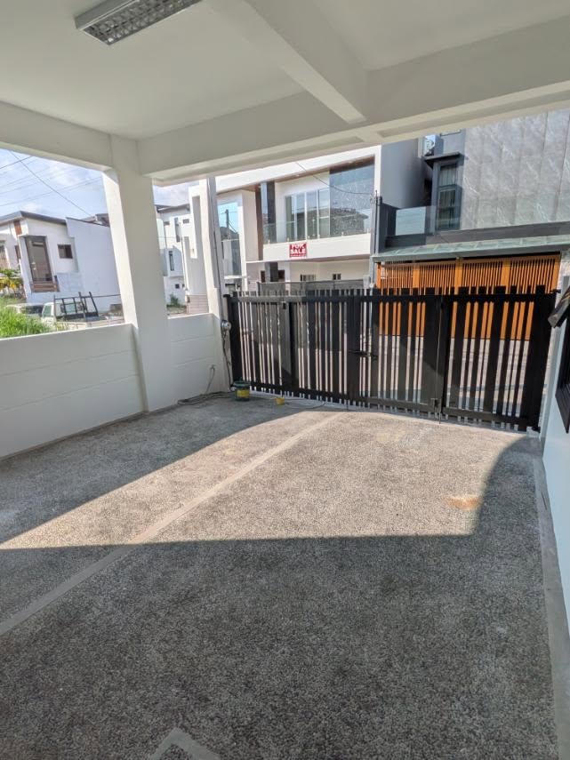 6-BedroomHouseandLotforSaleinGreenwoodsExecutiveVillage,Taytay,Rizal-3.jpg