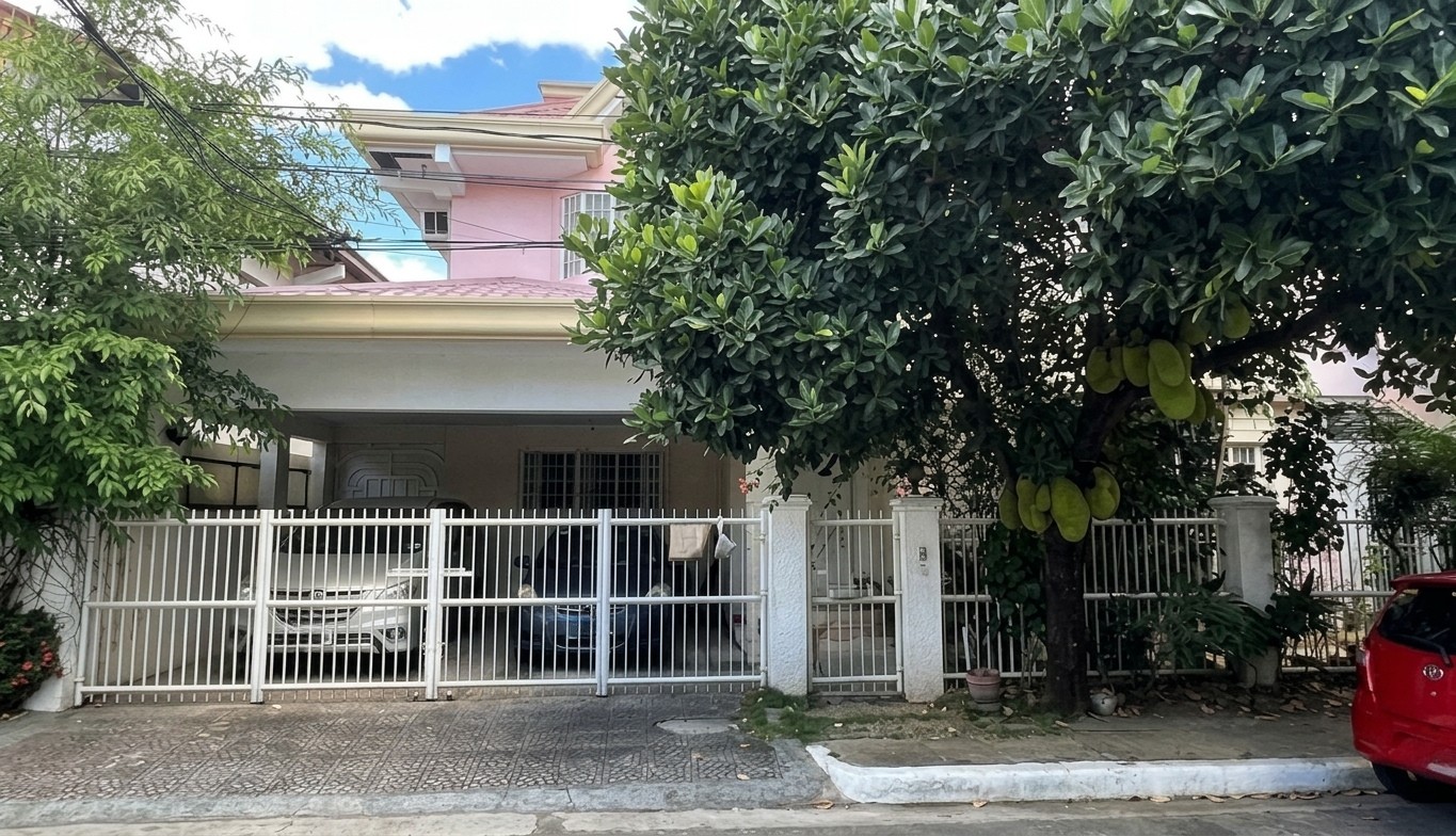 5-BedroomHouseandLotforSaleinXavierville,QuezonCity-1.jpg