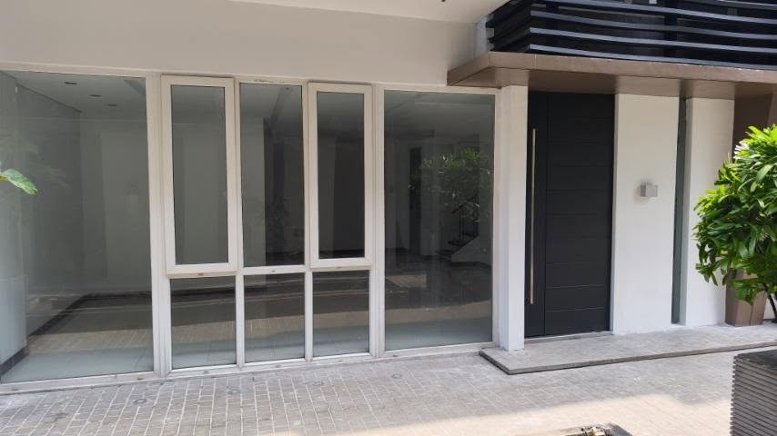 4-BedroomTownhouseforLeaseinHorseshoe,QuezonCity-4.jpg