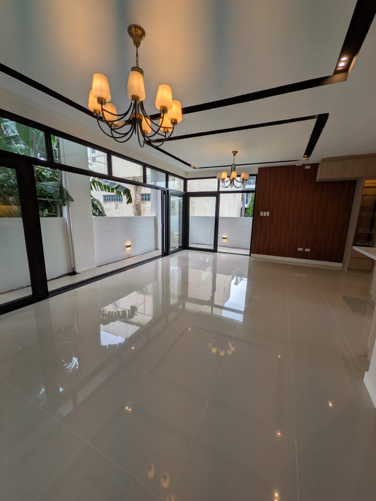 6-BedroomHouseandLotforSaleinGreenwoodsExecutiveVillage,Taytay,Rizal-5.jpg