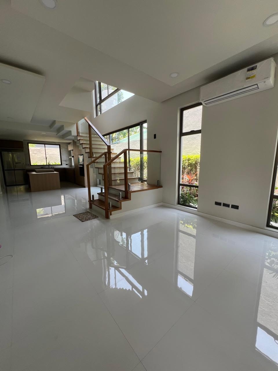 5-BedroomHouseandLotforSaleinBFHomes,Parañaque-4.jpg