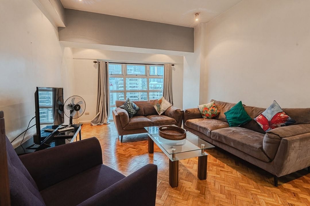 3-BedroomCondoUnitforSaleinTwoLafayetteSquareCondominium,SalcedoVillage,Makati-5.jpg