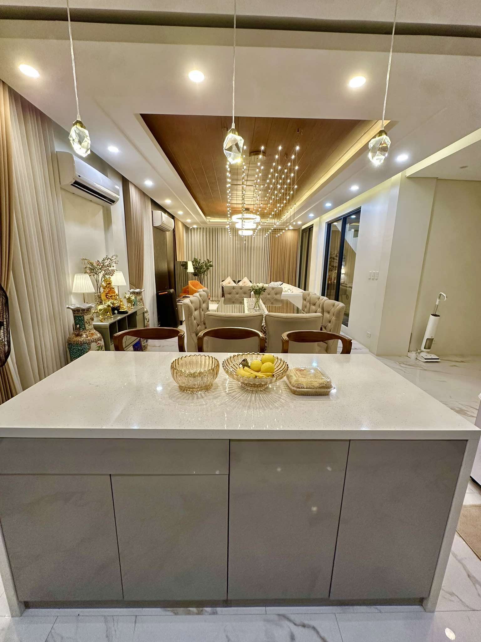 7-BedroomHouseandLotforSaleinSto.ThomasVillage,NorthCaloocan-6.jpg