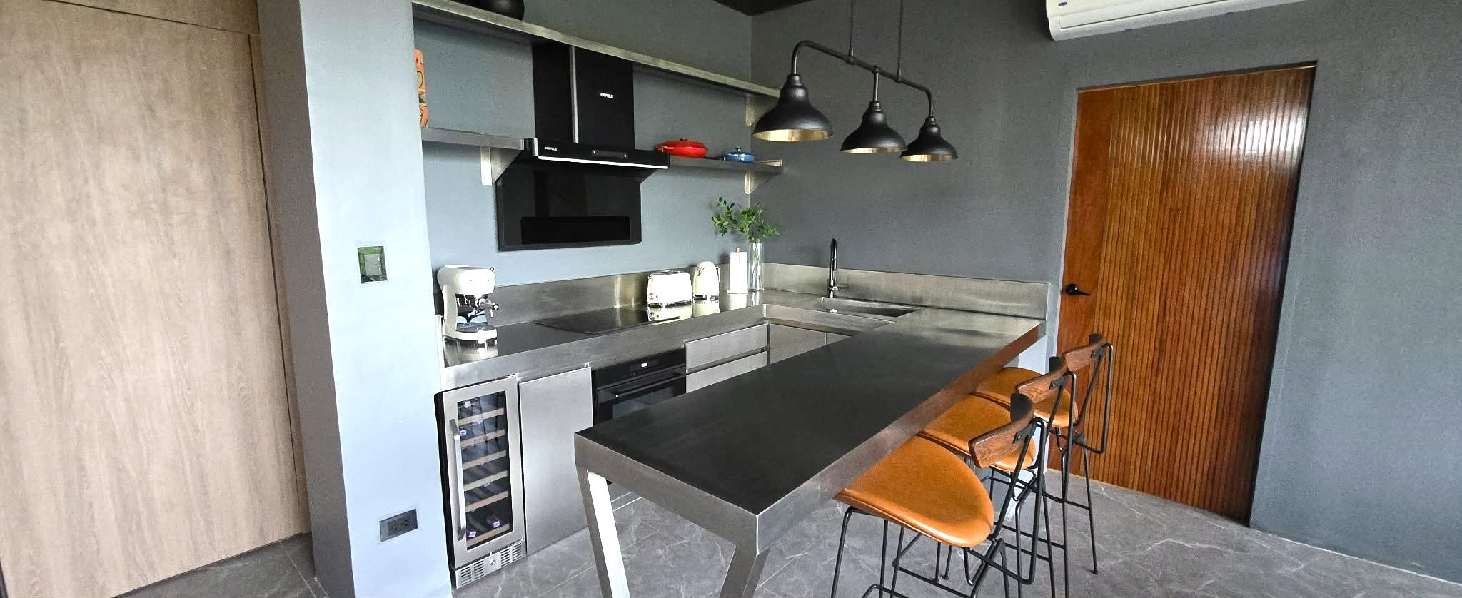 2-BedroomHouseandLotforSaleatTheSonoma,Sta.Rosa,Laguna-6.jpg