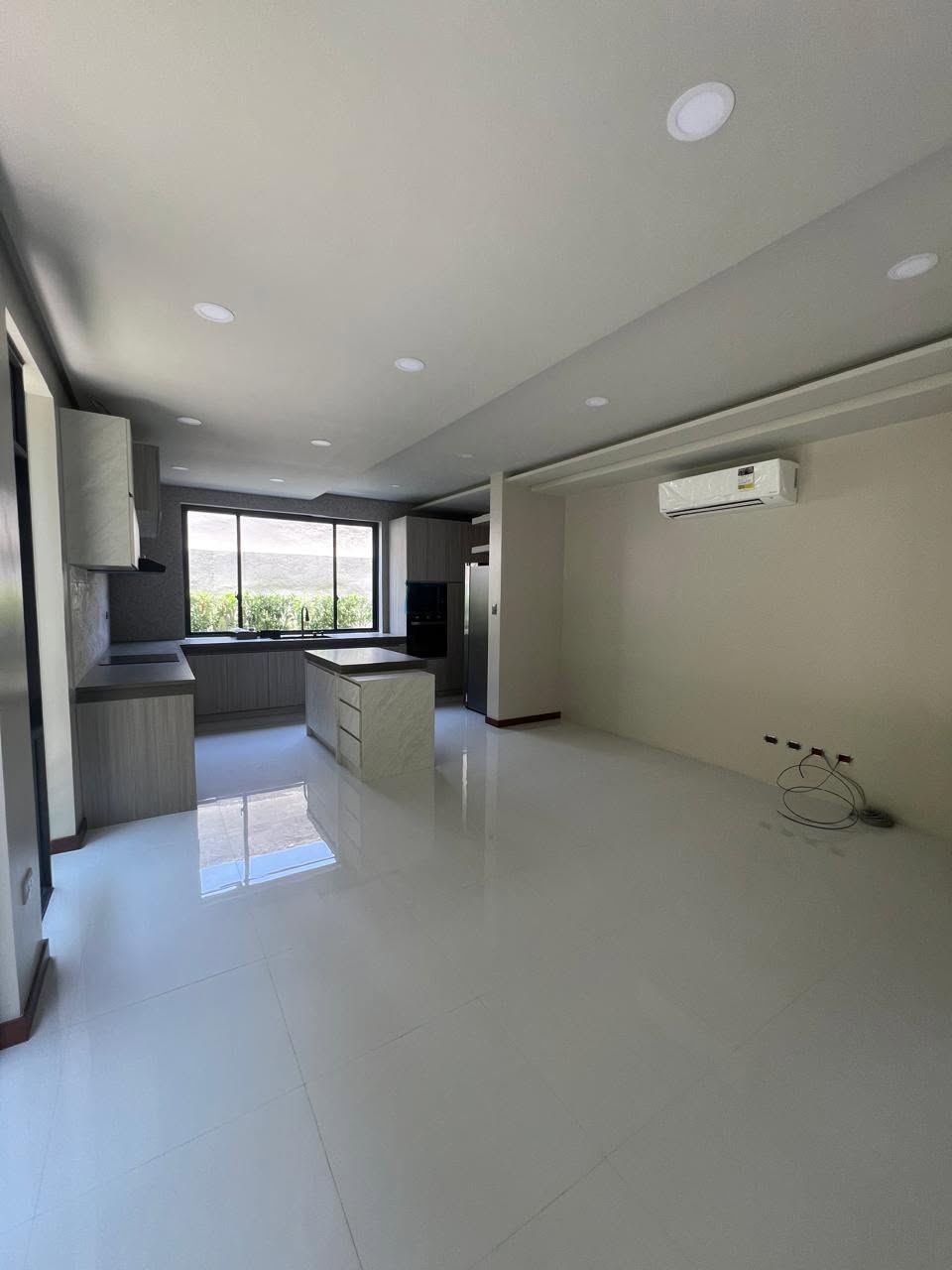 BrandNew5-BedroomHouseandLotforSaleinBFHomes,Parañaque-4.jpg