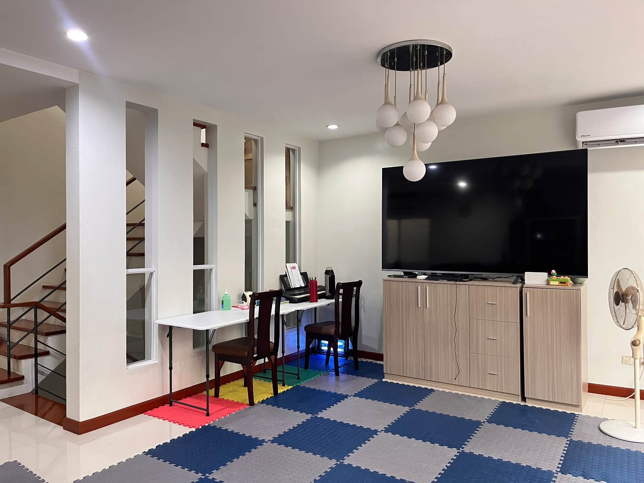 3-BedroomFullyFurnishedTownhouseforSalenearQuezonAve.,QuezonCity-8.jpg