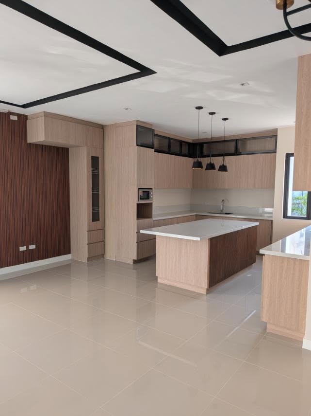 6-BedroomHouseandLotforSaleinGreenwoodsExecutiveVillage,Taytay,Rizal-9.jpg