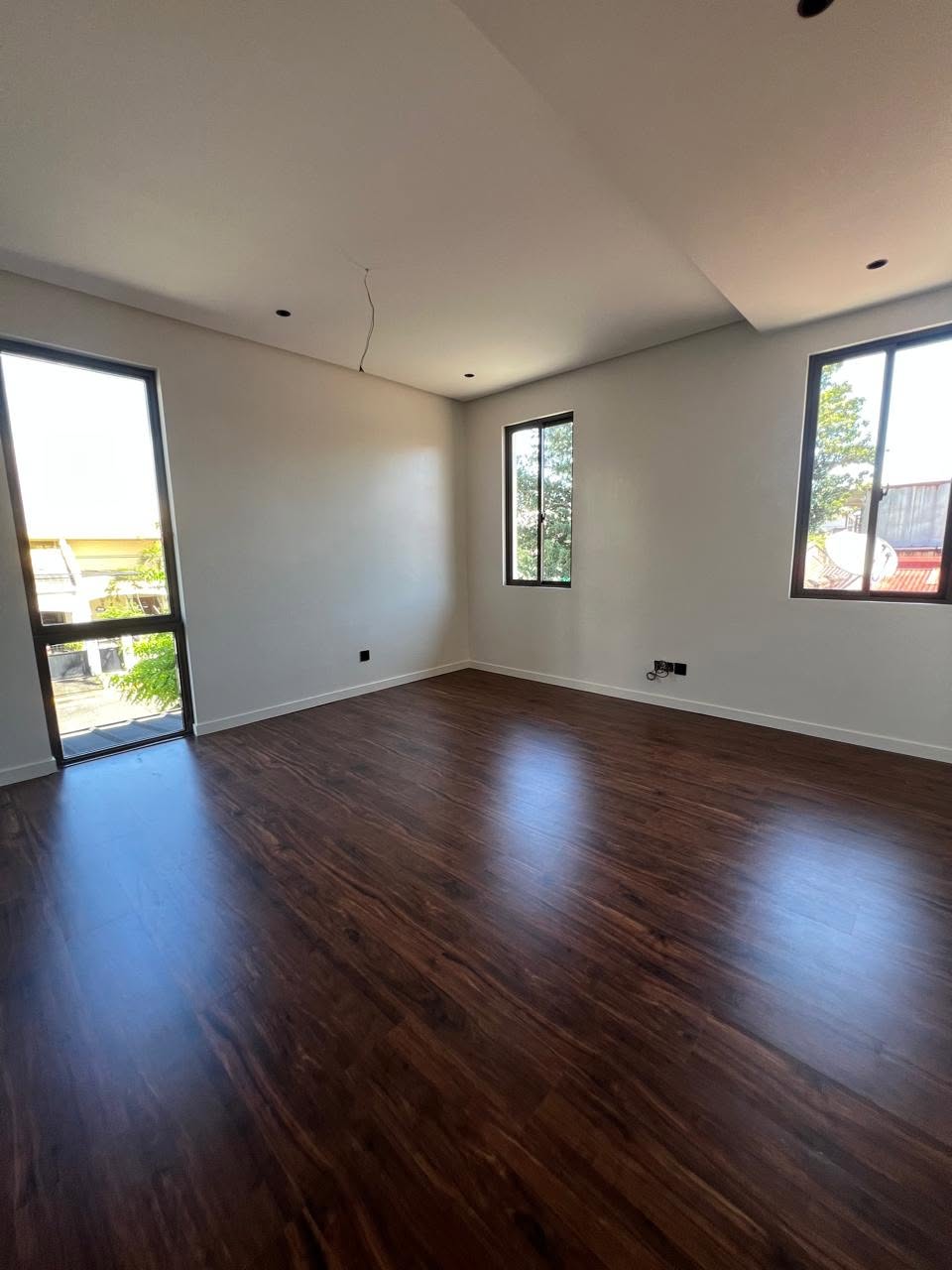 Modern5-BedroomHouseandLotforSaleinBFHomes,Parañaque-8.jpg
