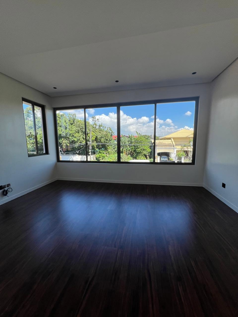 Modern5-BedroomHouseandLotforSaleinBFHomes,Parañaque-9.jpg