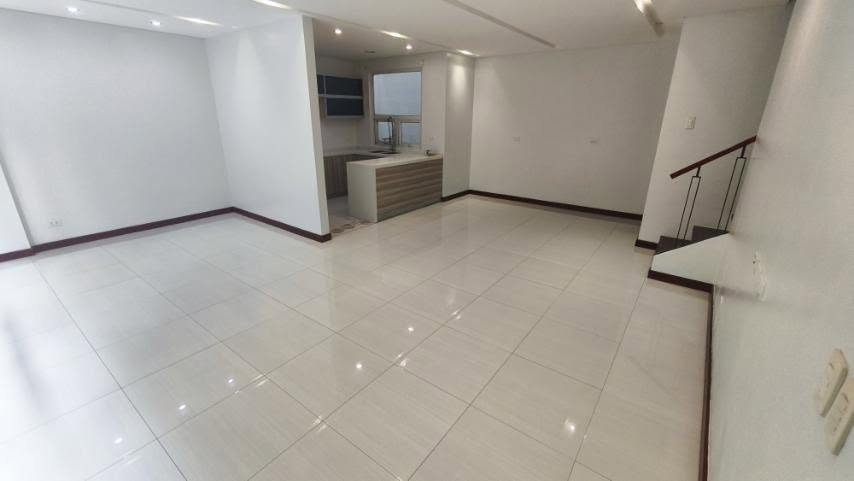 4-BedroomTownhouseforLeaseinHorseshoe,QuezonCity-9.jpg