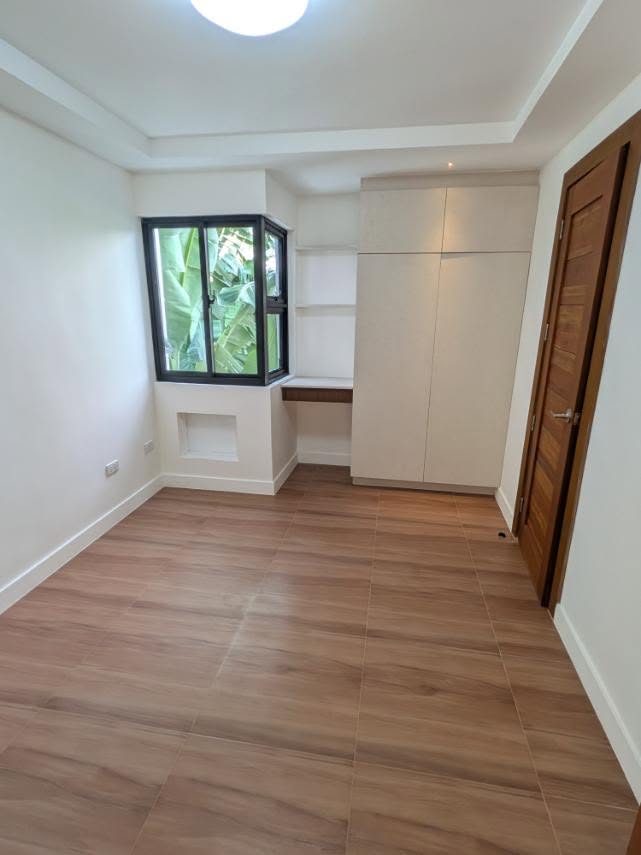 6-BedroomHouseandLotforSaleinGreenwoodsExecutiveVillage,Taytay,Rizal-10.jpg